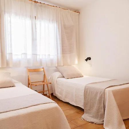 Uhc Ebromar Apartmán *