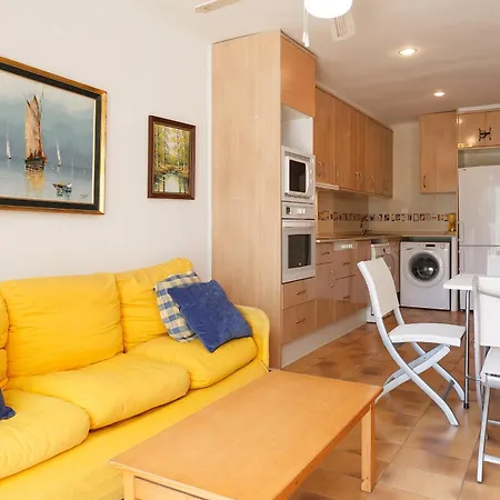 Uhc Ebromar Apartmán